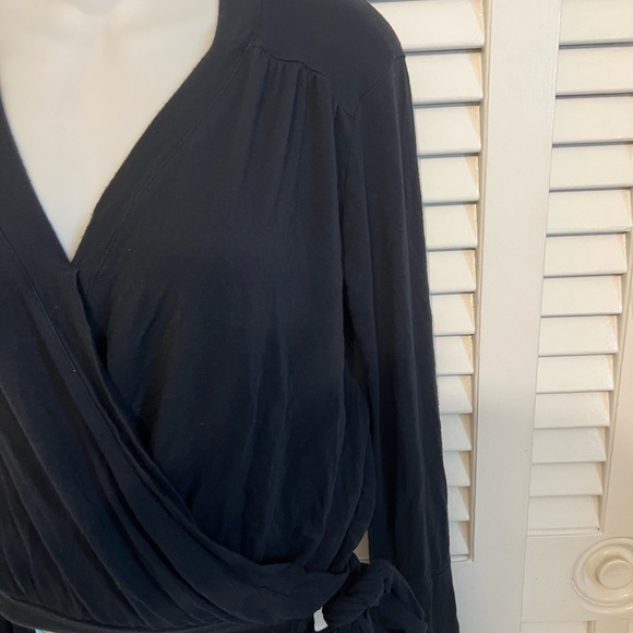 Abercrombie long sleeve - Picture 3 of 5